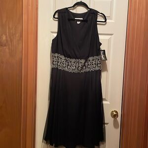 Ronni Nicole by Ouida, dressy dress,size 20, NEW